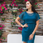 Jaki makijaż do niebieskiej sukienki