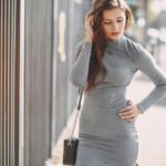 Jaki makijaż do srebrnej sukienki