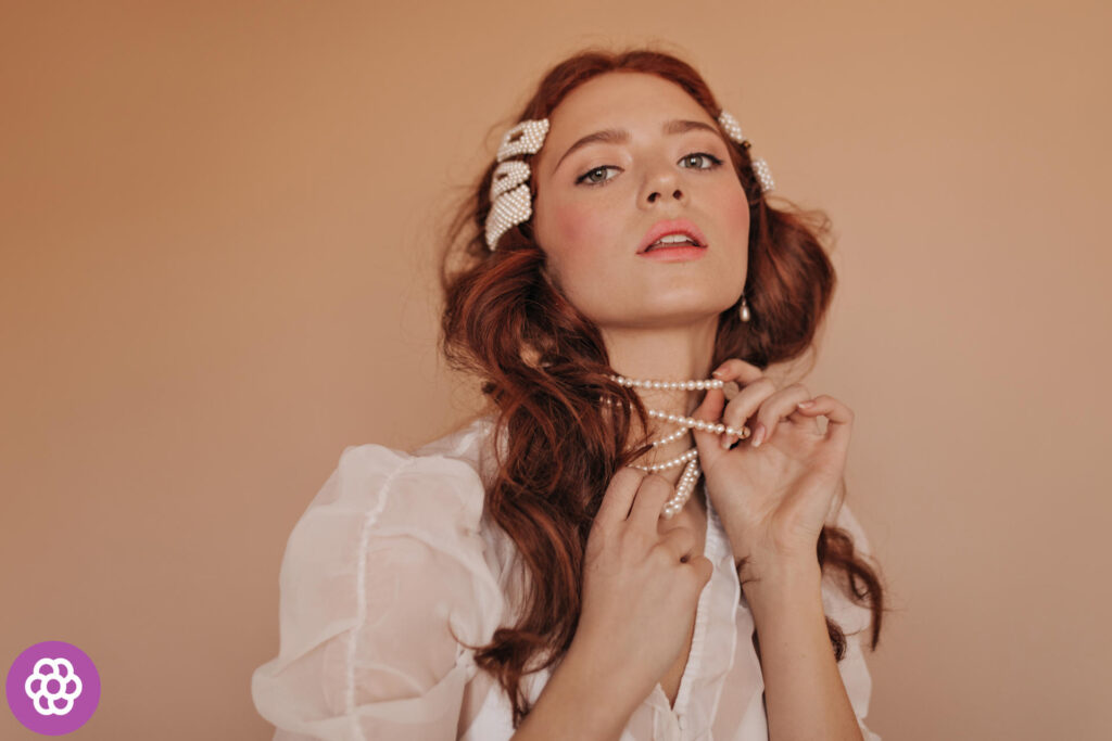 Maquillage pour une robe beige