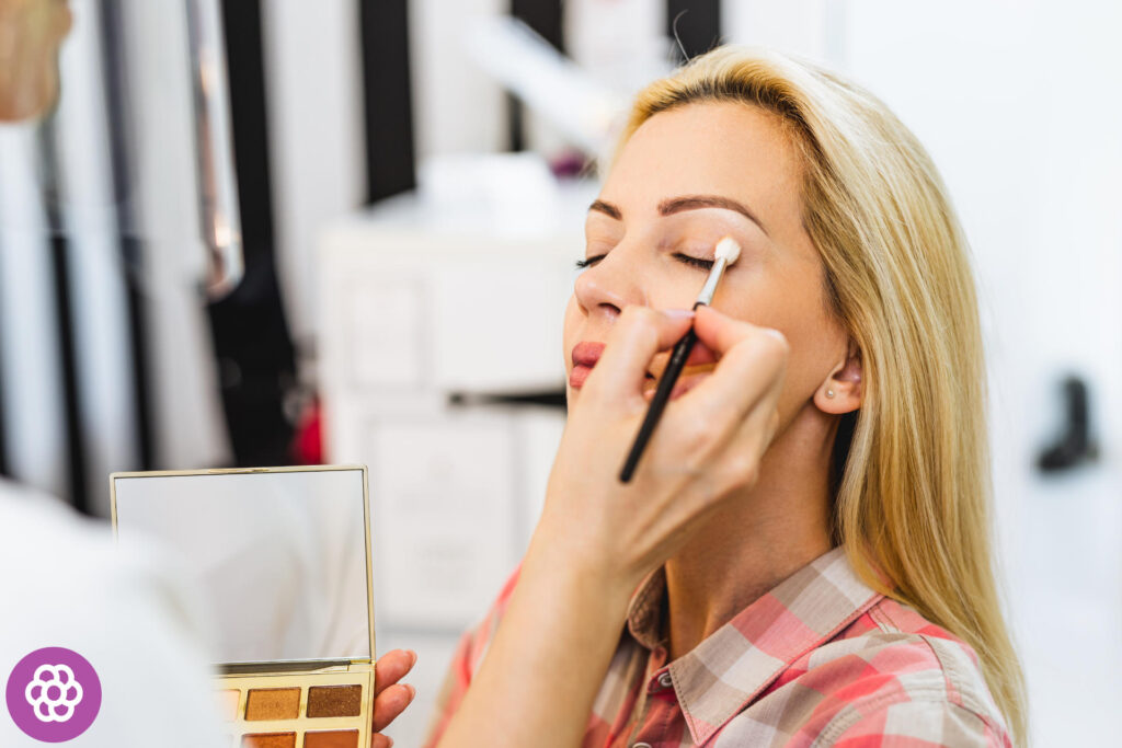 comment fixer le maquillage à la maison